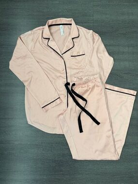Gilligan & O'Malley Blush Pink Pajama Set with Black Trim